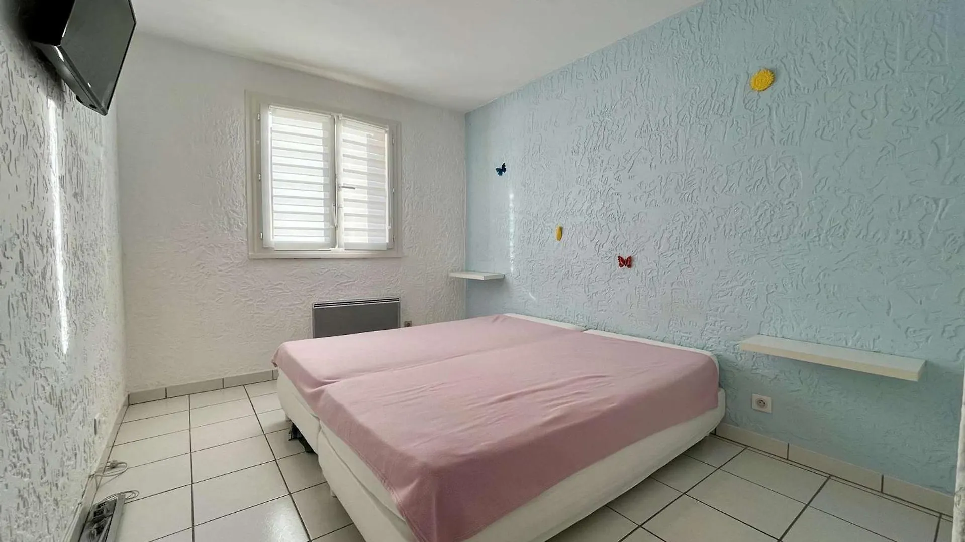 Appartement Climatise A Cavalaire-Sur-Mer, 2 Pieces, Parking Prive, Proche Plages Et Commerces - Fr-1-226B-181
